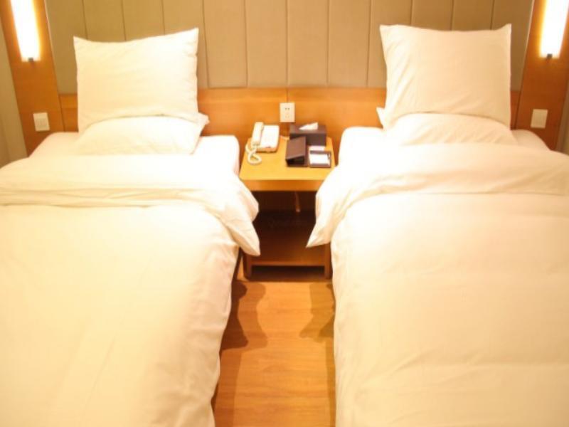 Ji Hotel Xianggang Middle Road Qingdao Exterior foto